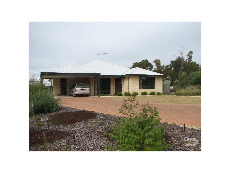 19 Robinia Rise, Collie WA 6225