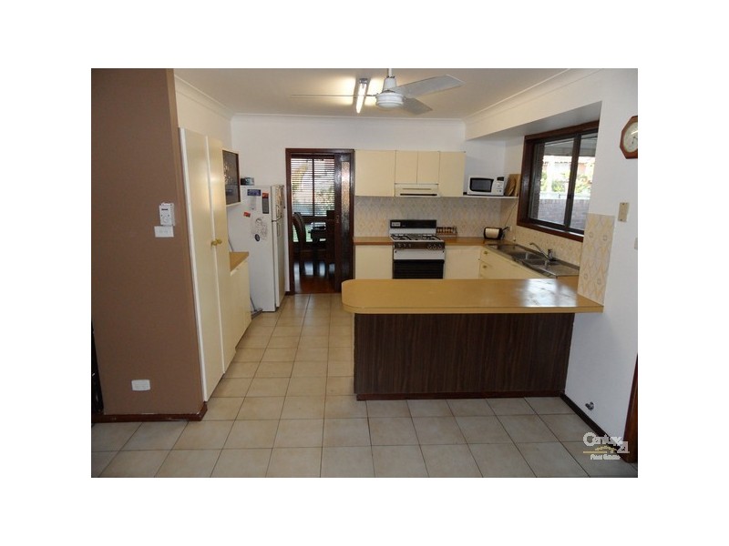 16 Wickham Way, Australind WA 6233