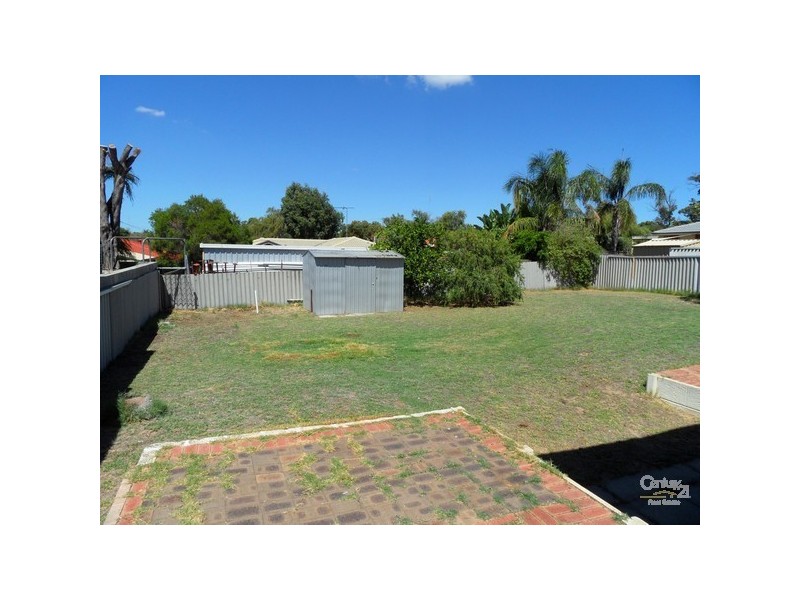 16 Wickham Way, Australind WA 6233