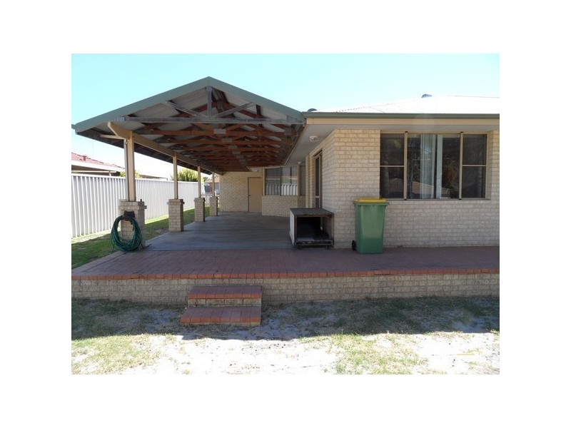 17 Harland Street, Carey Park WA 6230