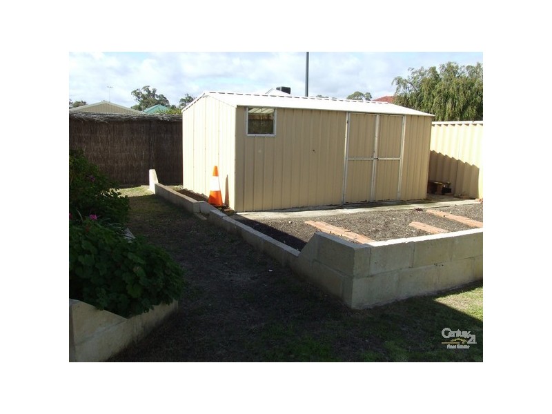 9 Hartog Road, Dalyellup WA 6230
