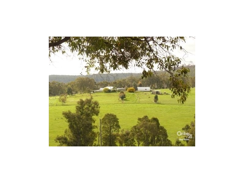 4 Quindanning Road, Harvey WA 6220