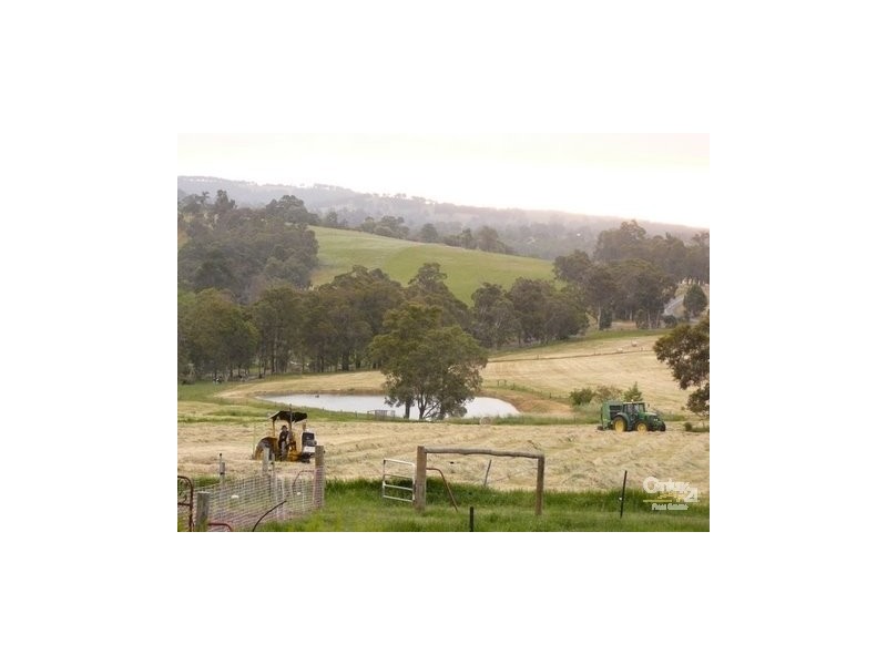 4 Quindanning Road, Harvey WA 6220