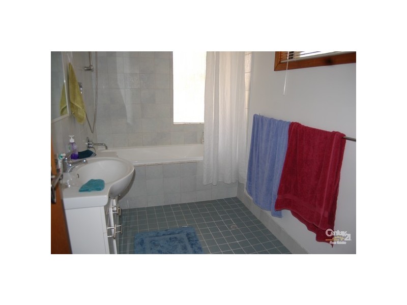 19 Montgomery Drive, Eaton WA 6232