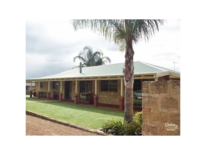 16 Buckingham Way, Collie WA 6225