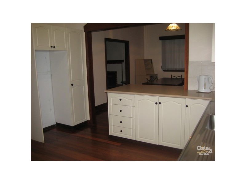 8 Grieves Street, Harvey WA 6220