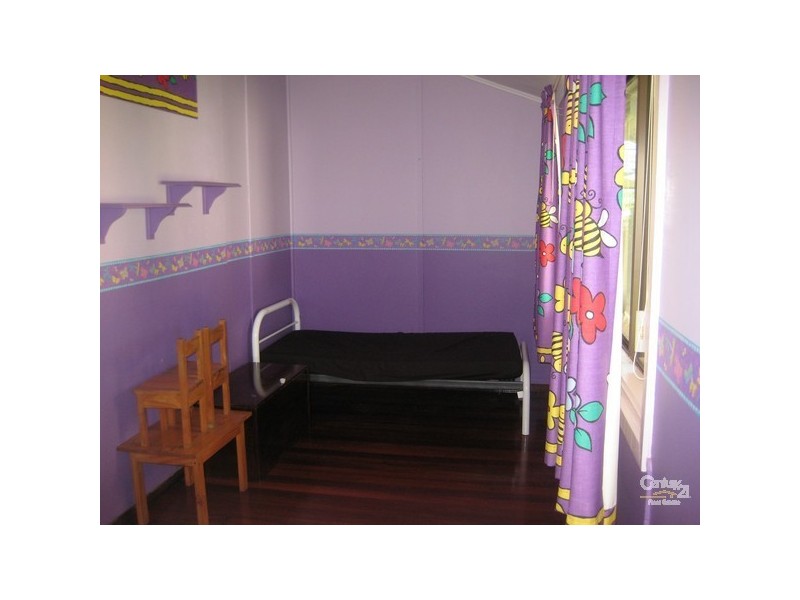 8 Grieves Street, Harvey WA 6220