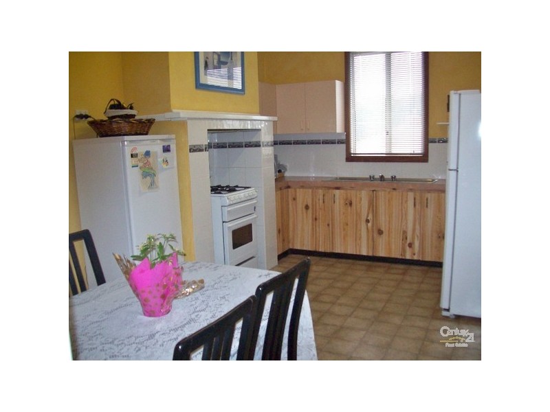 4 Deakin Street, Collie WA 6225