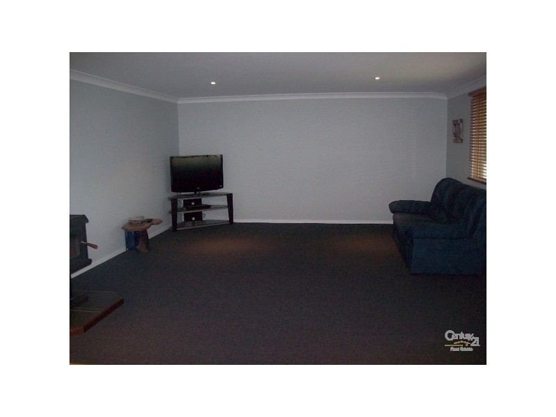 4 Deakin Street, Collie WA 6225