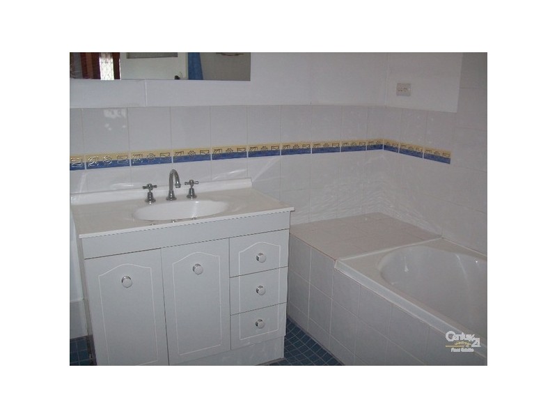 4 Deakin Street, Collie WA 6225