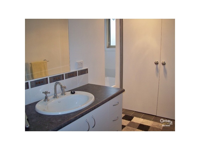 4 Deakin Street, Collie WA 6225