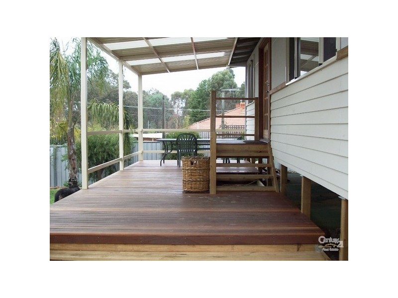 4 Deakin Street, Collie WA 6225