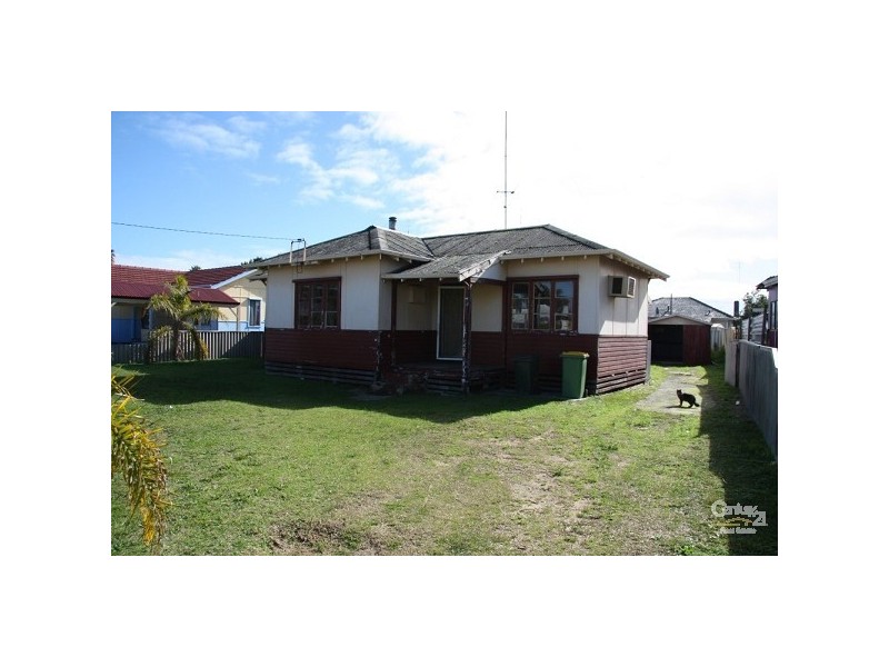 16 Mouarn Street, Carey Park WA 6230