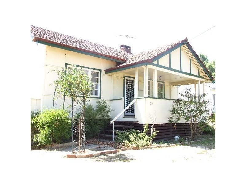 39 Atkinson Street, Collie WA 6225
