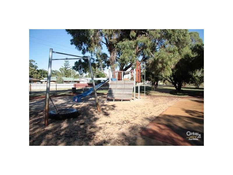 1/42A Hudson, Bunbury WA 6230