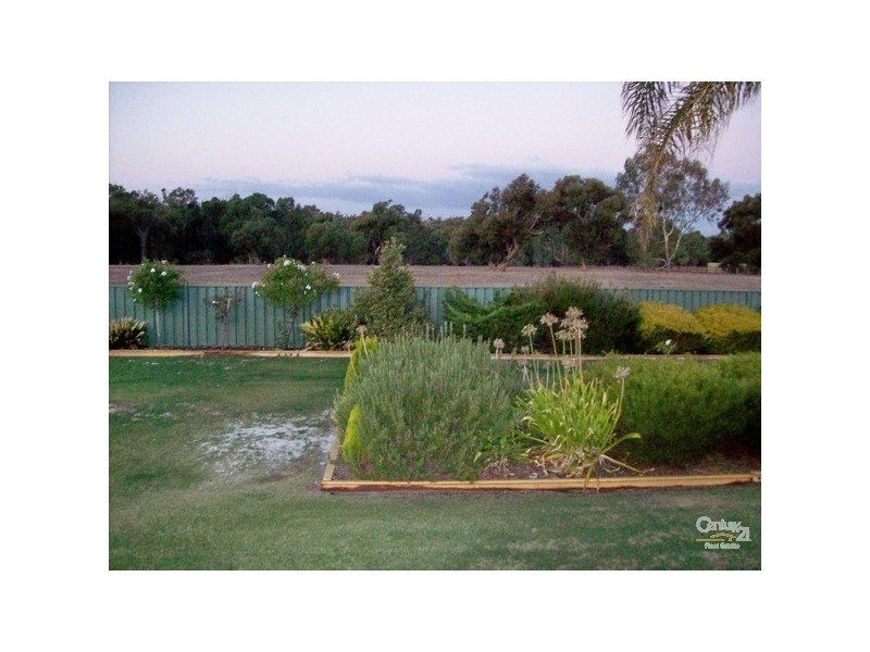 54 Graham Road, Cardiff WA 6225