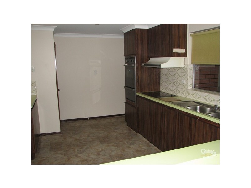 5 Saunders Street, Collie WA 6225