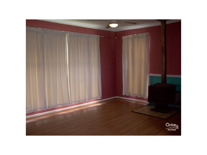 11 Cable Street, Collie WA 6225