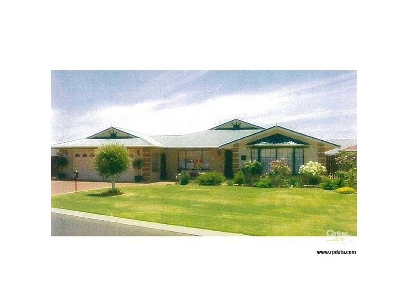 10 Litham Place, Pelican Point WA 6230