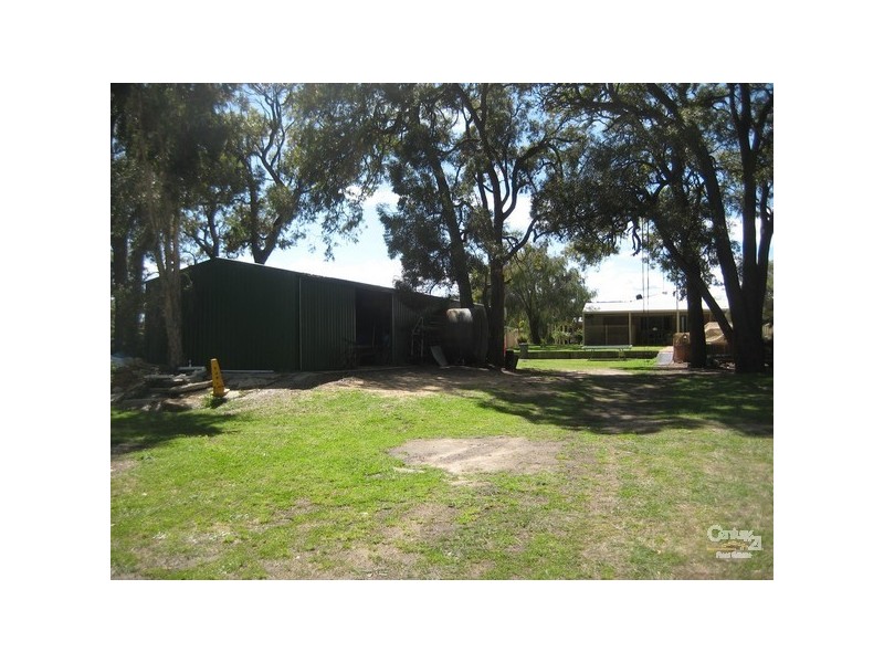 10 Roesner Road, Harvey WA 6220