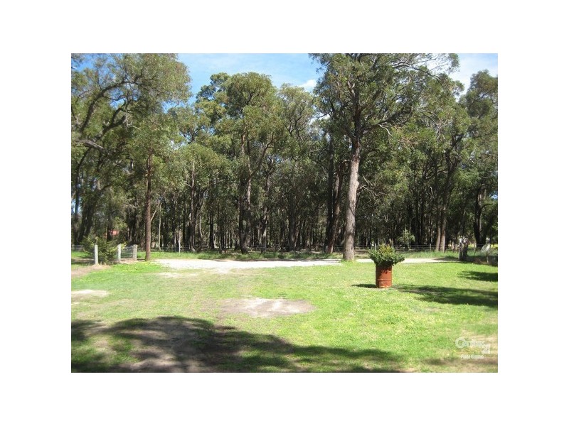 10 Roesner Road, Harvey WA 6220