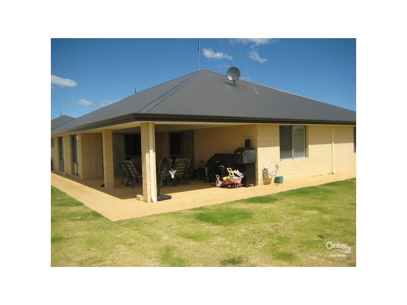 14 Jacobs Drive, Harvey WA 6220