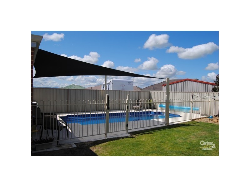31 The Boulevard, Australind WA 6233