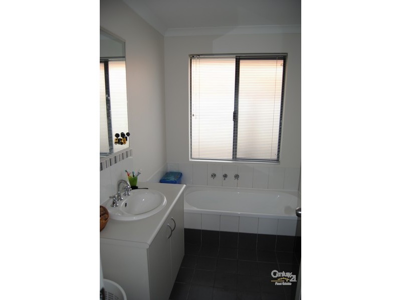 31 The Boulevard, Australind WA 6233