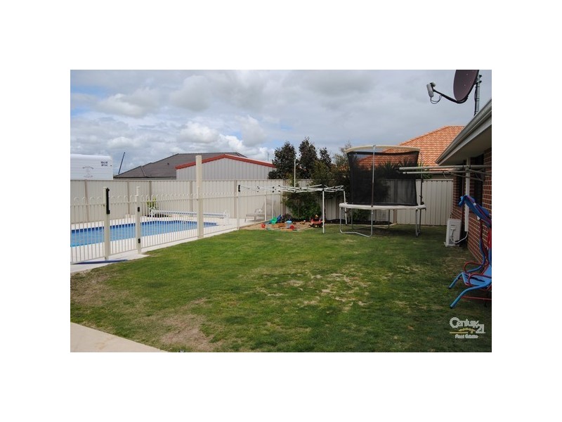 31 The Boulevard, Australind WA 6233
