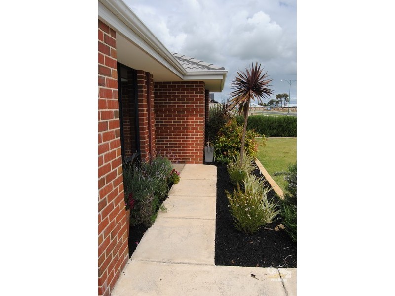 31 The Boulevard, Australind WA 6233