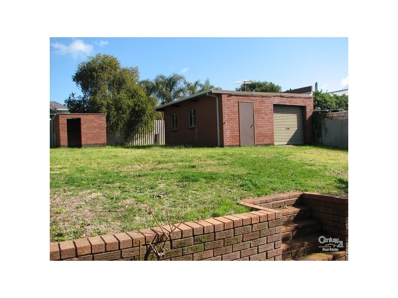 5 Saunders Street, Collie WA 6225