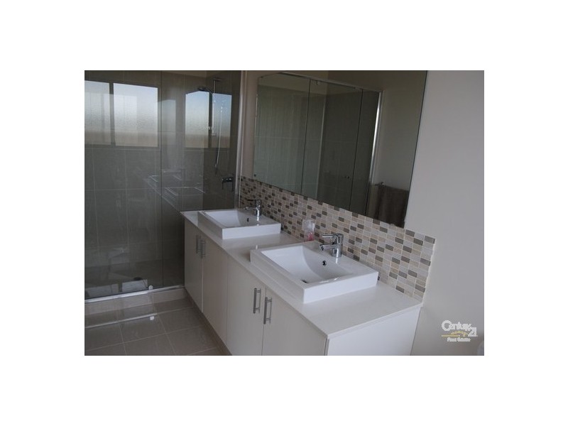 19 Lapwing Road, Dalyellup WA 6230