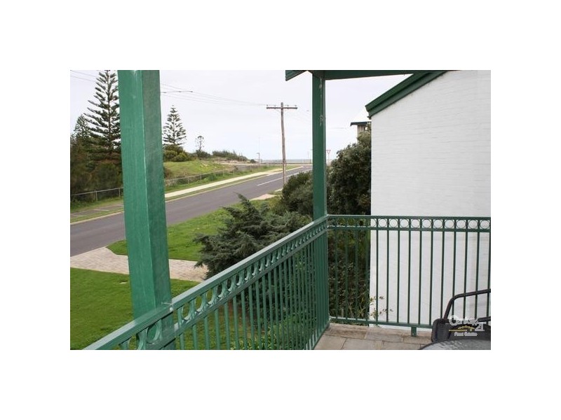 2/12 Holywell Street, Bunbury WA 6230