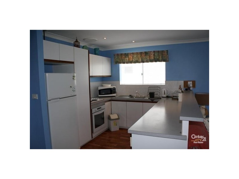 2/12 Holywell Street, Bunbury WA 6230