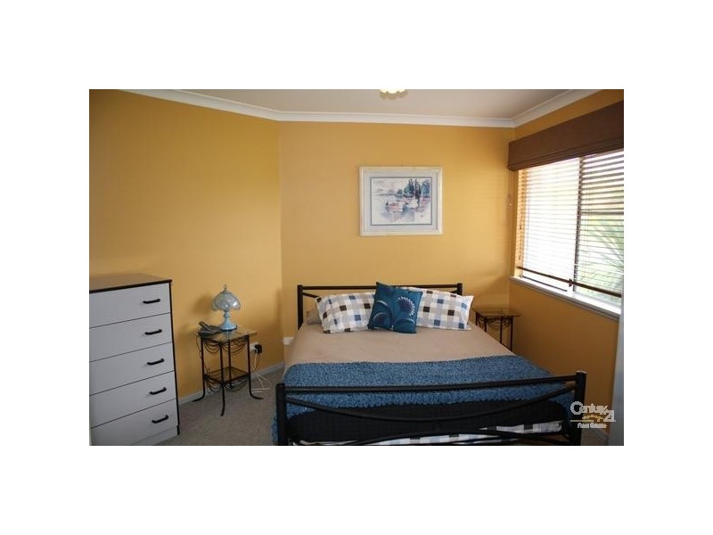 2/12 Holywell Street, Bunbury WA 6230
