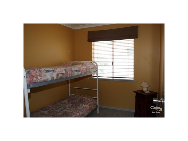 2/12 Holywell Street, Bunbury WA 6230