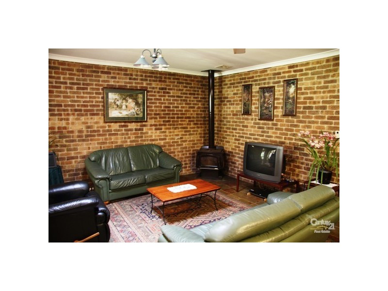 21 Australind Road, Leschenault WA 6233