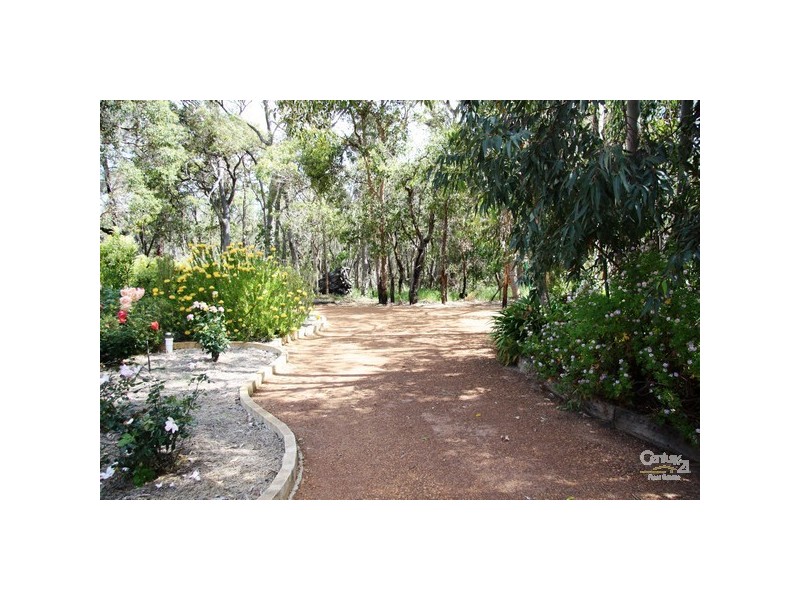 21 Australind Road, Leschenault WA 6233
