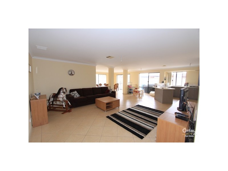 35 Edwinstone Close, Dalyellup WA 6230