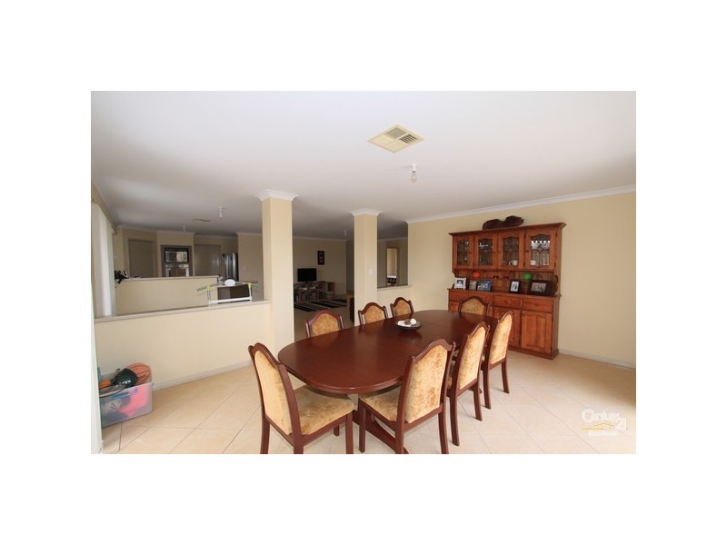 35 Edwinstone Close, Dalyellup WA 6230