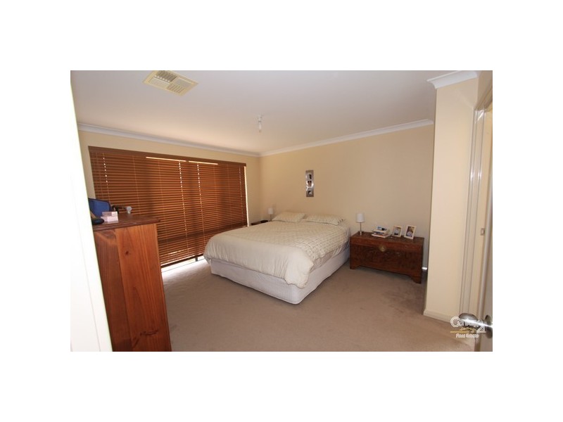 35 Edwinstone Close, Dalyellup WA 6230