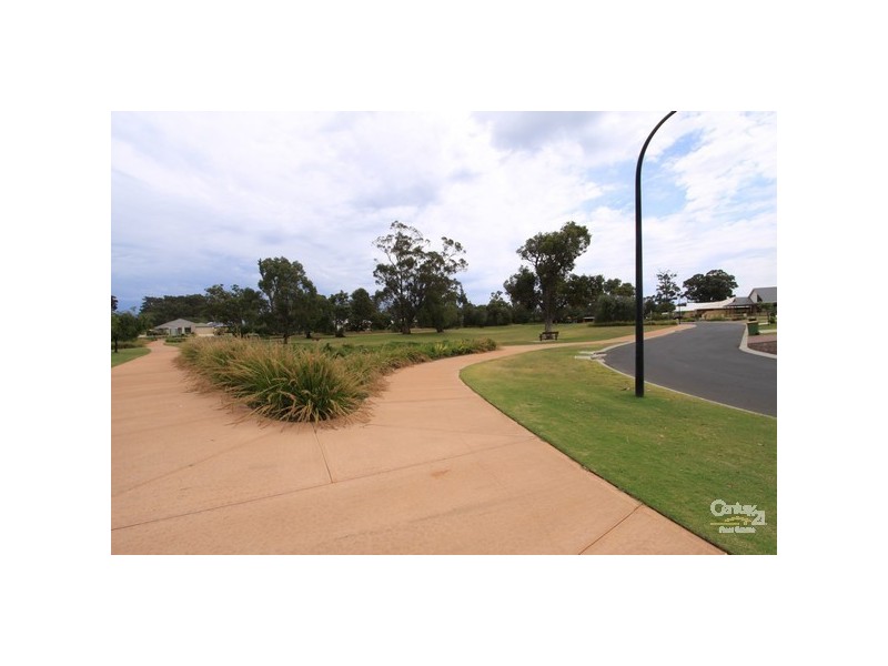 35 Edwinstone Close, Dalyellup WA 6230