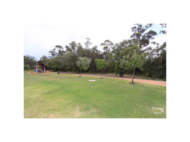 35 Edwinstone Close, Dalyellup WA 6230