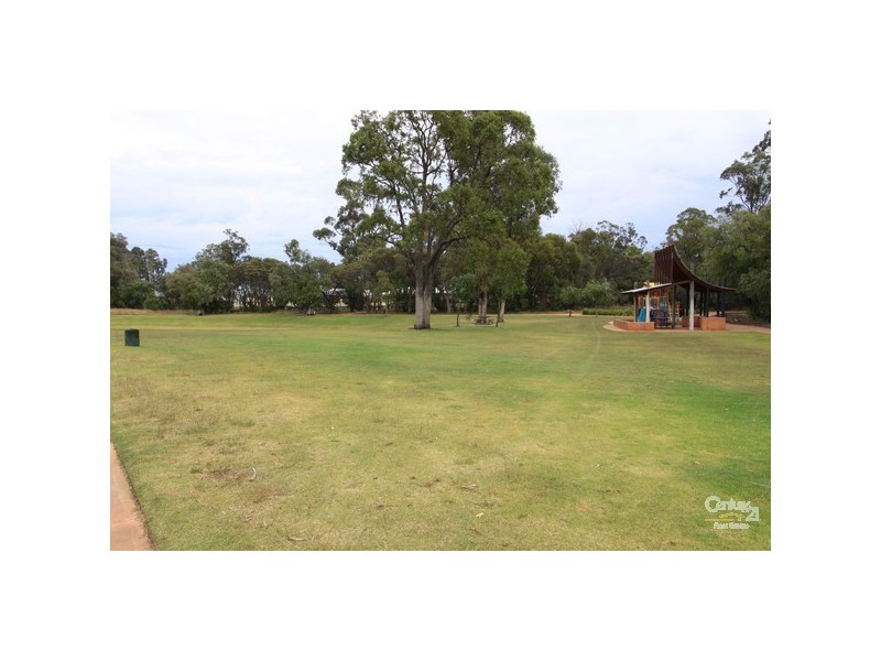 35 Edwinstone Close, Dalyellup WA 6230