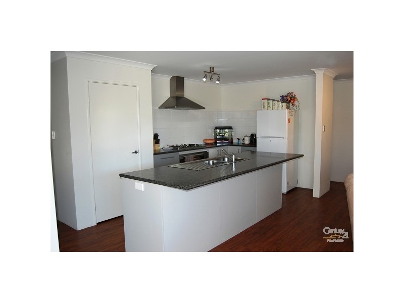 8 Fantail Loop, Eaton WA 6232