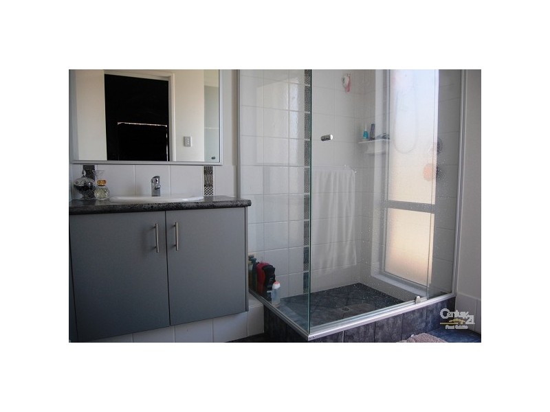 8 Fantail Loop, Eaton WA 6232