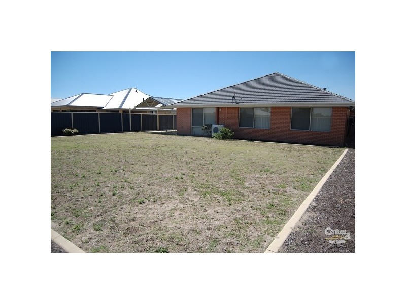13 Lipizzaner Turn, Eaton WA 6232