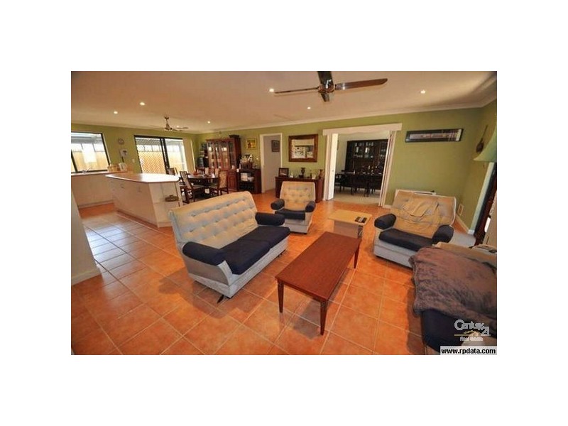 296 Norton Promenade, Dalyellup WA 6230