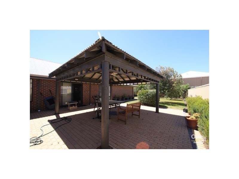 296 Norton Promenade, Dalyellup WA 6230