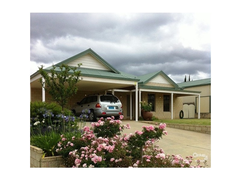 2 Spicer Street, Collie WA 6225